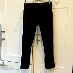 Lululemon xs 2 black capri leggings